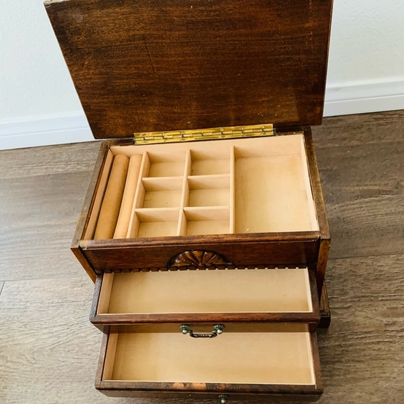 Wooden box - Picture 11 of 14